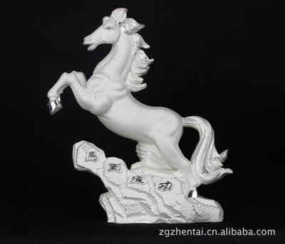 臻泰珠寶駿馬系列 馬到成功白銀工藝擺飾，匠心打造的藝術珍品